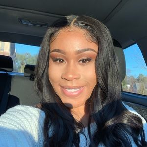 Meet your Posher, Niya